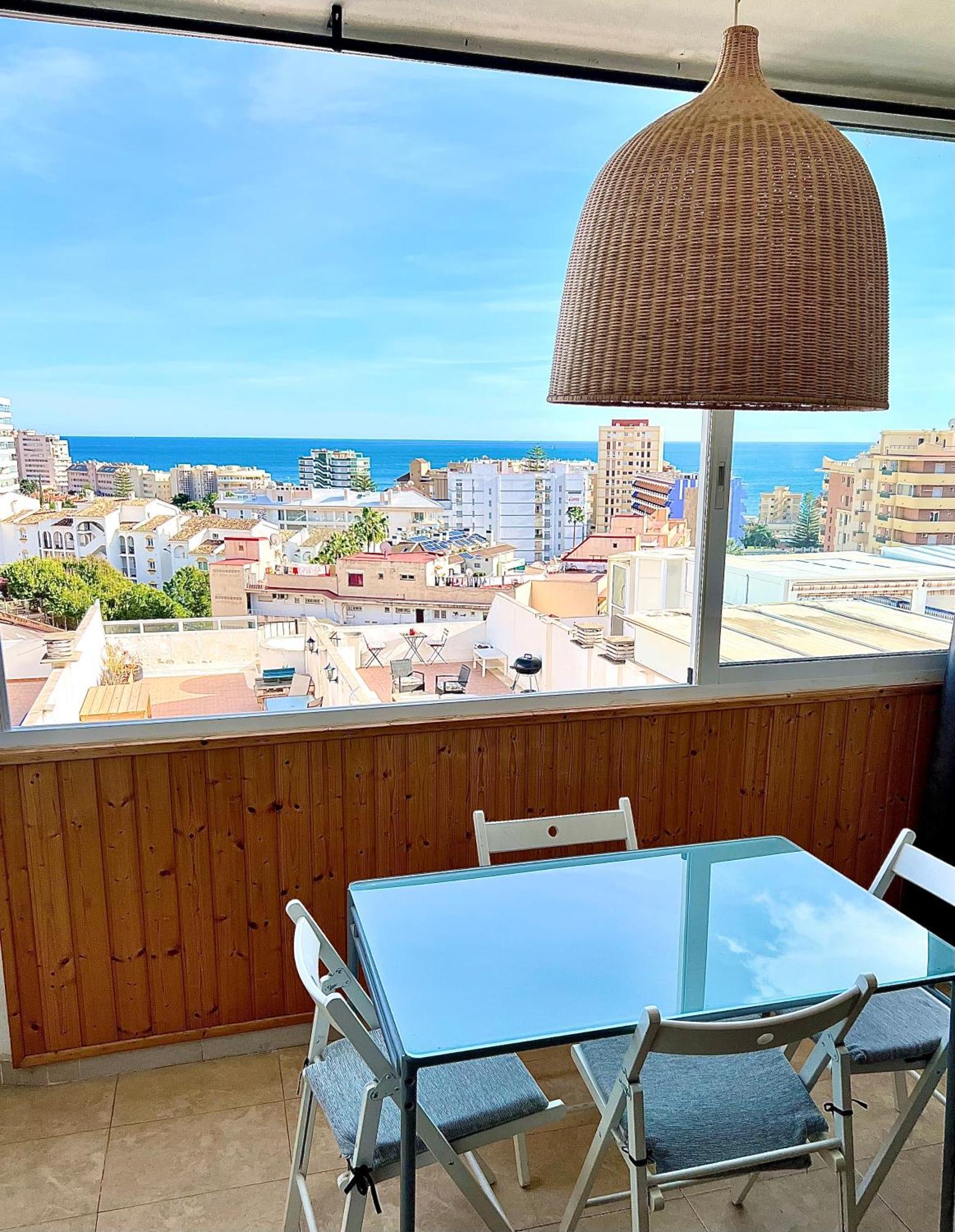 Cozy Fuengirola Apartment With Sea View & Pool Ngoại thất bức ảnh